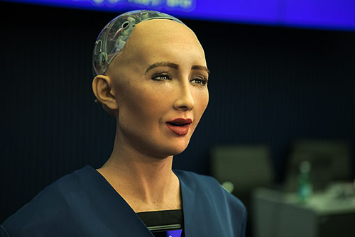 2017. A világ első, állampolgársággal rendelkező humanoid robotja, Sophia