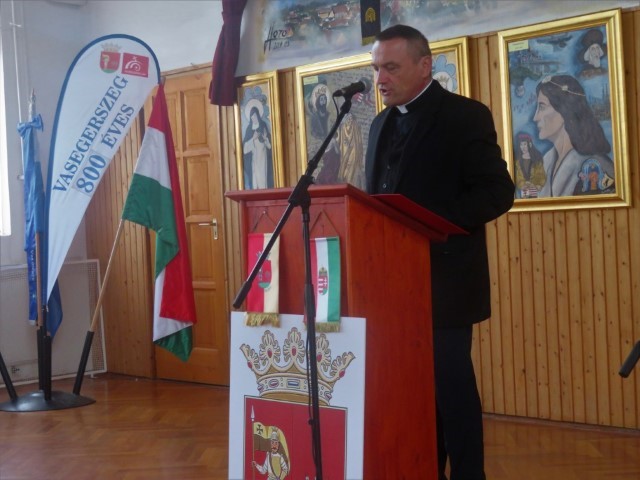Negy Kozseg 0828 010
