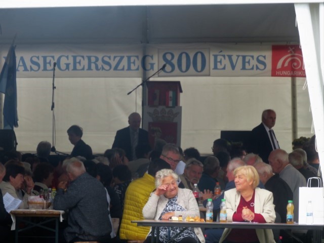 Negy Kozseg 0828 011