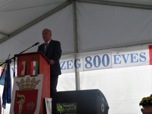 Negy Kozseg 0828 014