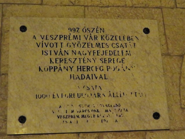 1000 éves jubileumi tábla